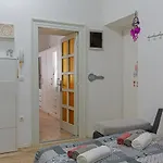 Apartment Rich