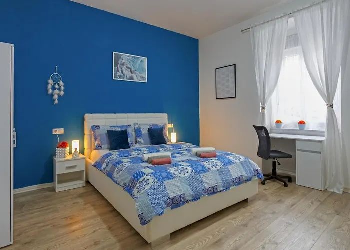 Rich Apartment
