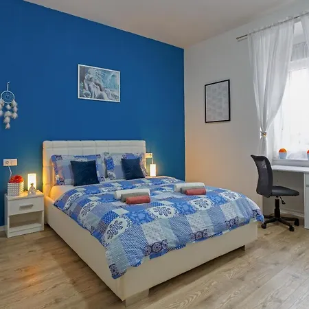 Rich Apartment